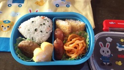 息子のお弁当　今日は遠足！